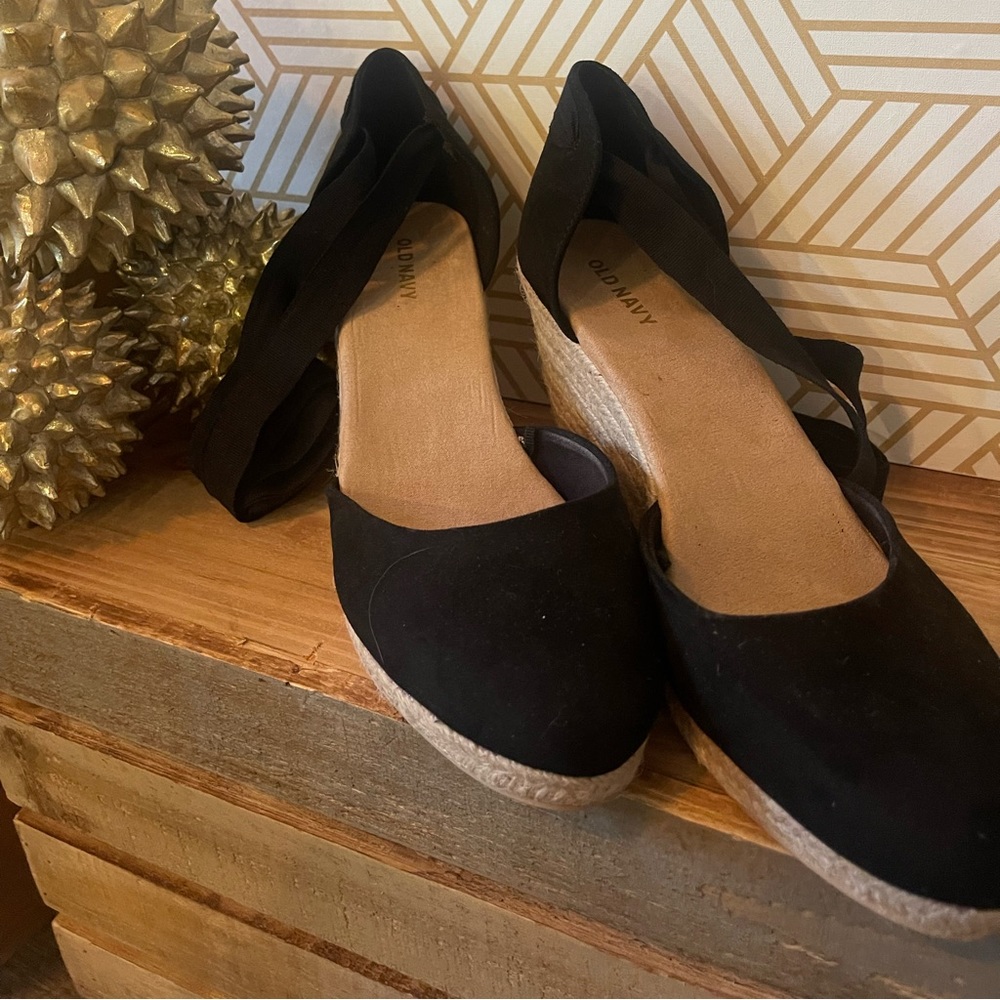 NWOT Lace Up Wedge Heels